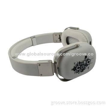 Folding Colored Bluetooth Headphones with Version 4.0